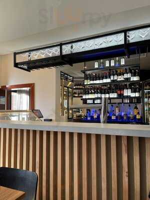 Butcher And Vine Hawthorn