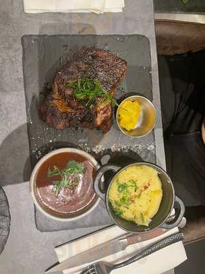 Elements Bar And Grill Pyrmont