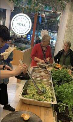 Master Roll Vietnam (bourke Street)