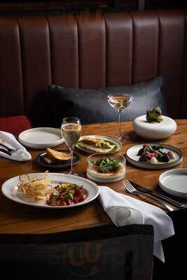 La Madonna Restaurant & Bar