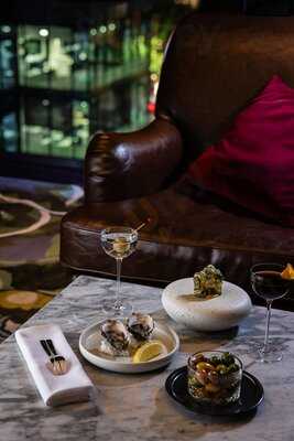 La Madonna Restaurant & Bar