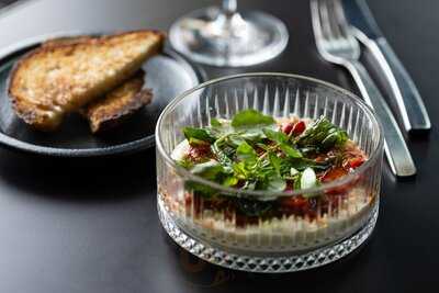 La Madonna Restaurant & Bar