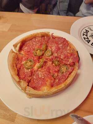 Remy's - Deep Dish Pizza & Bar