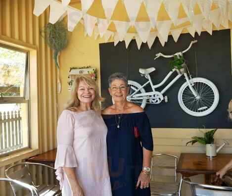 Pow Wow On Mackenzie Coffee Shop