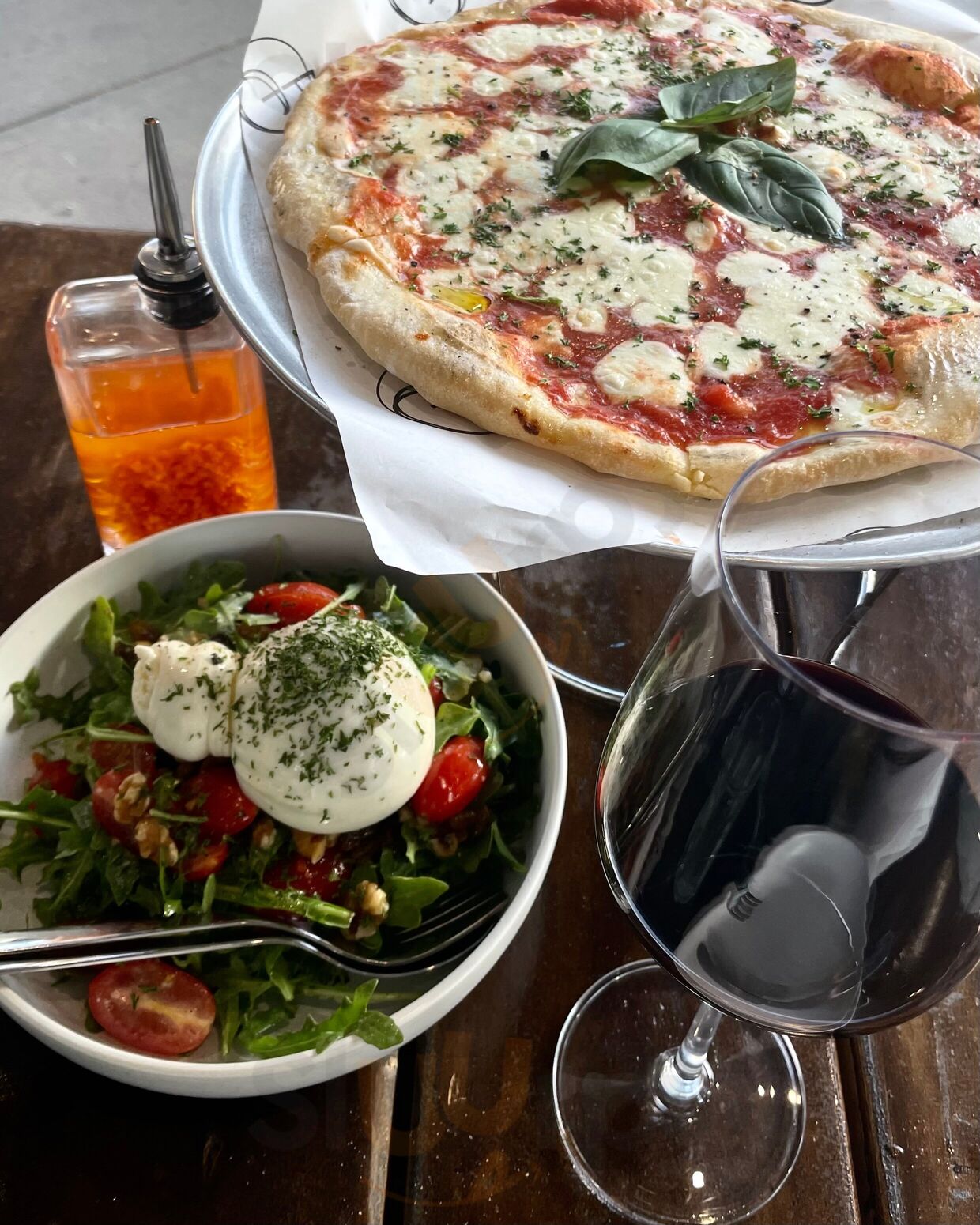 Barrels Pizza Restaurant