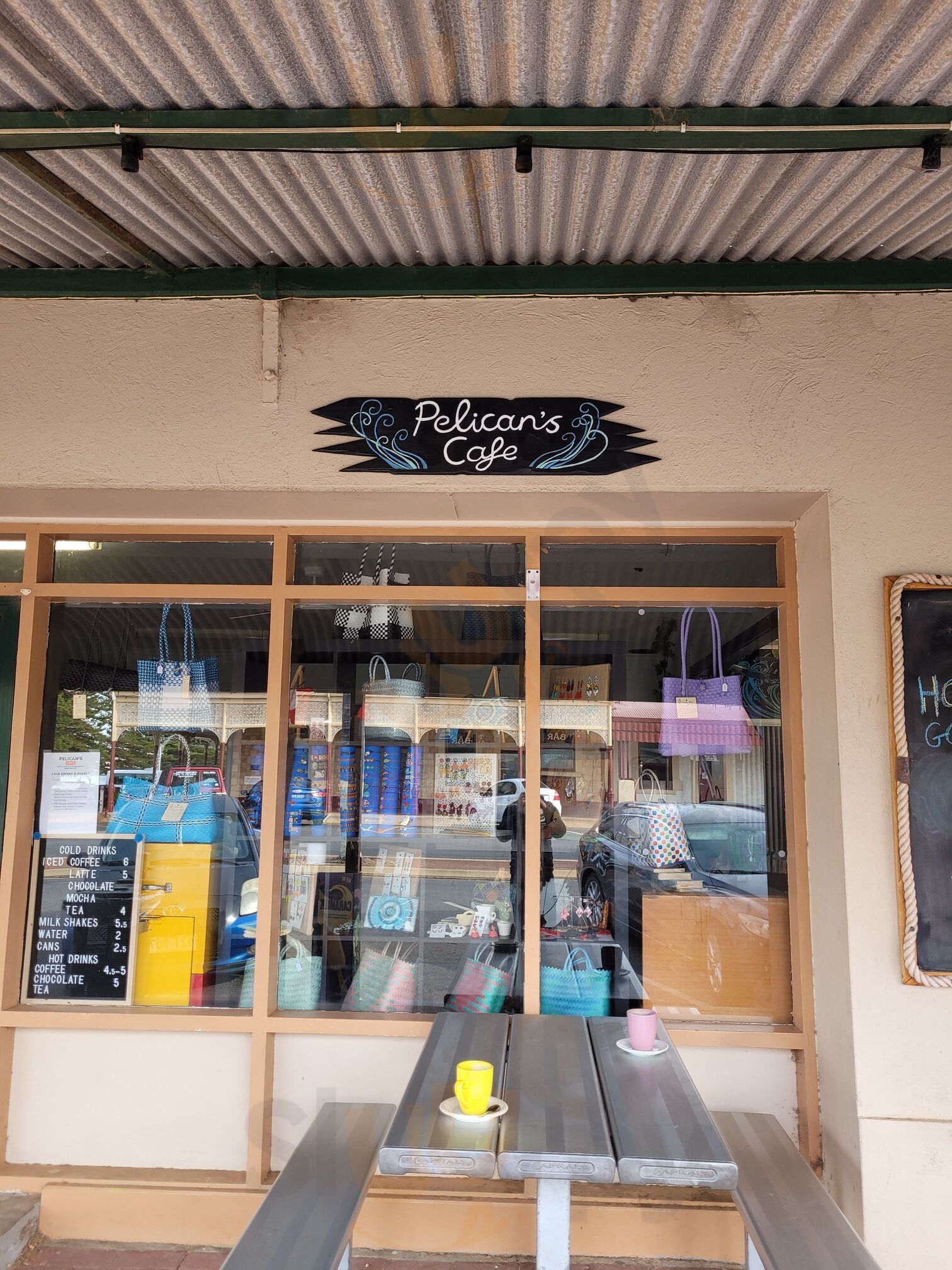 Pelican's Cafe