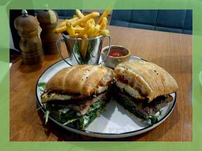 Teddy's Cafe And Bar