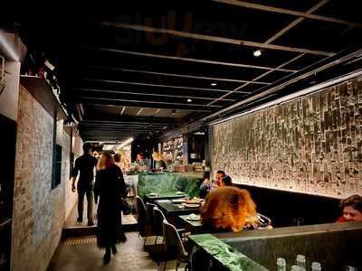 Essa Restaurant & Wine Bar