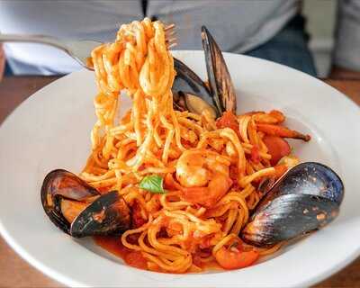 Casa Nova Italian Honeysuckle