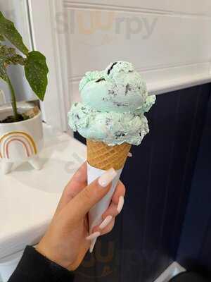 Romsey Ice Cream Parlour