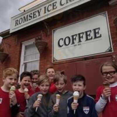 Romsey Ice Cream Parlour