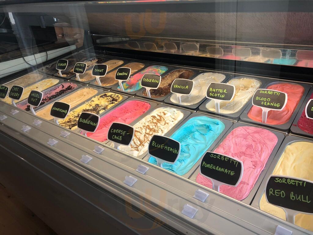 Romsey Ice Cream Parlour