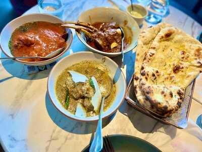 Foreign Return Restaurant & Bar