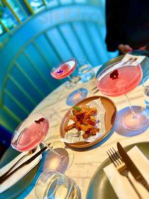 Foreign Return Restaurant & Bar