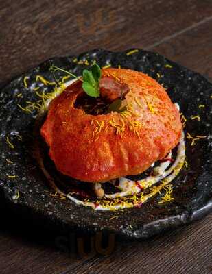 Foreign Return Restaurant & Bar