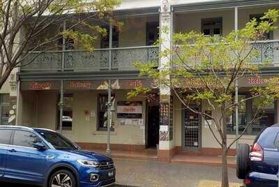 Lincoln Bakery And Cafe