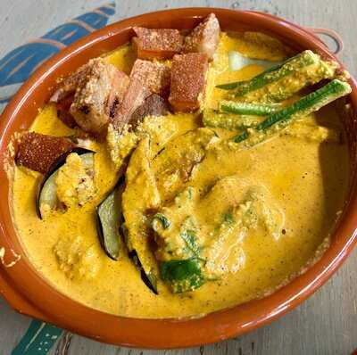 Enelssie Cafe & Grill