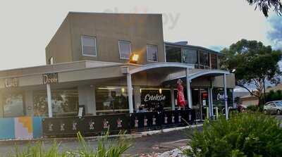 Enelssie Cafe & Grill