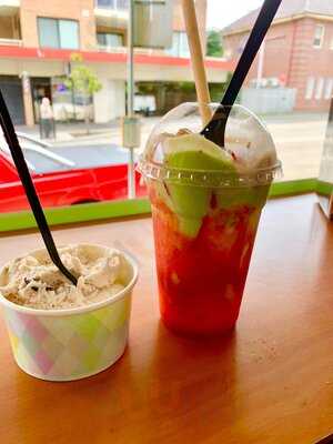 Bakir's Ice Cream & Cocktail