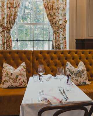 Banc Brasserie & Wine Bar