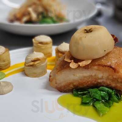 Izzy's Restaurant Wilfred