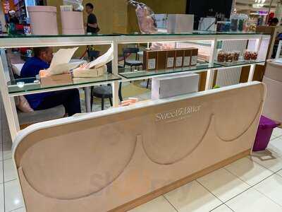 Sweet And Bitter Chocolate Boutique