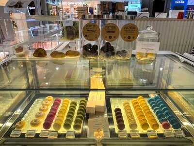 Sweet And Bitter Chocolate Boutique