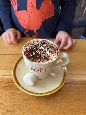 Moes Cafe & Restaurant