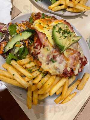 The Tangy Pickle Cafe