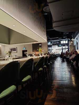 Rothwell's Bar & Grill