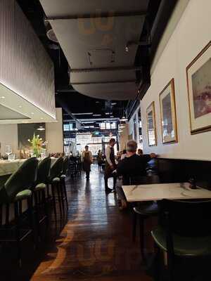 Rothwell's Bar & Grill