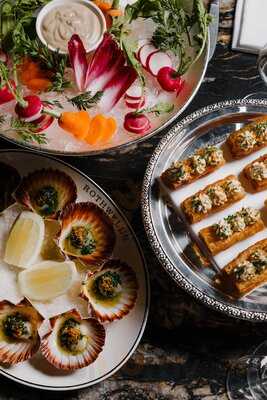 Rothwell's Bar & Grill