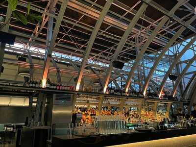 Stratton Bar And Kitchen