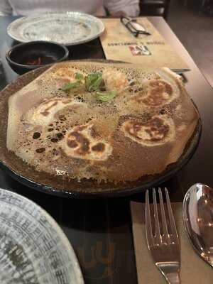 Fusion And Dumplings House