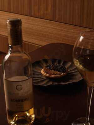 Pearl Chablis & Oyster Bar