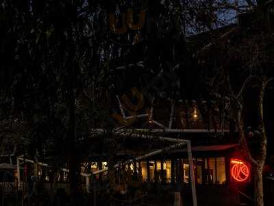 Miss Pearl Bar + Dining