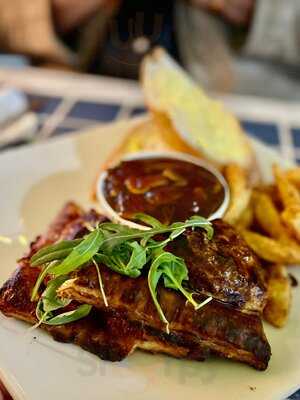 Shipwrecked On Honeysuckle