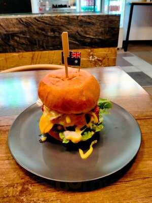 Big Aussie Burger & Pizza