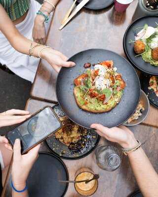 Dad And The Frog Cafe