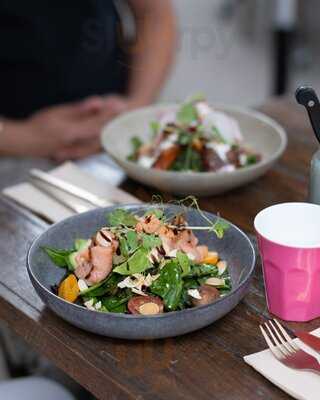 Dad And The Frog Cafe