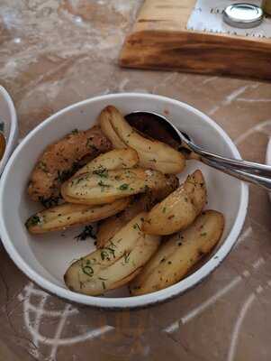 Luma Restaurant And Bar