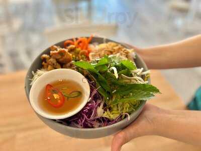 Cloe's Restaurant & Cafe