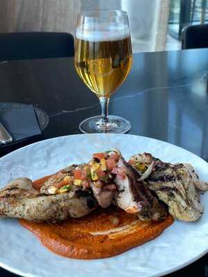 Strato Melbourne - Bar And Restaurant