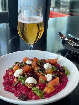 Strato Melbourne - Bar And Restaurant