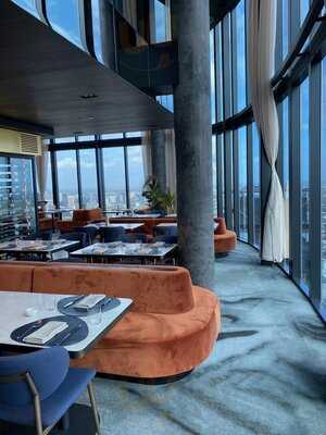 Strato Melbourne - Bar And Restaurant