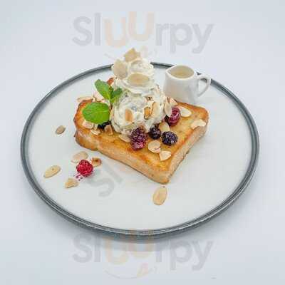 Ed Ae' Unique Thai Cafe 1982