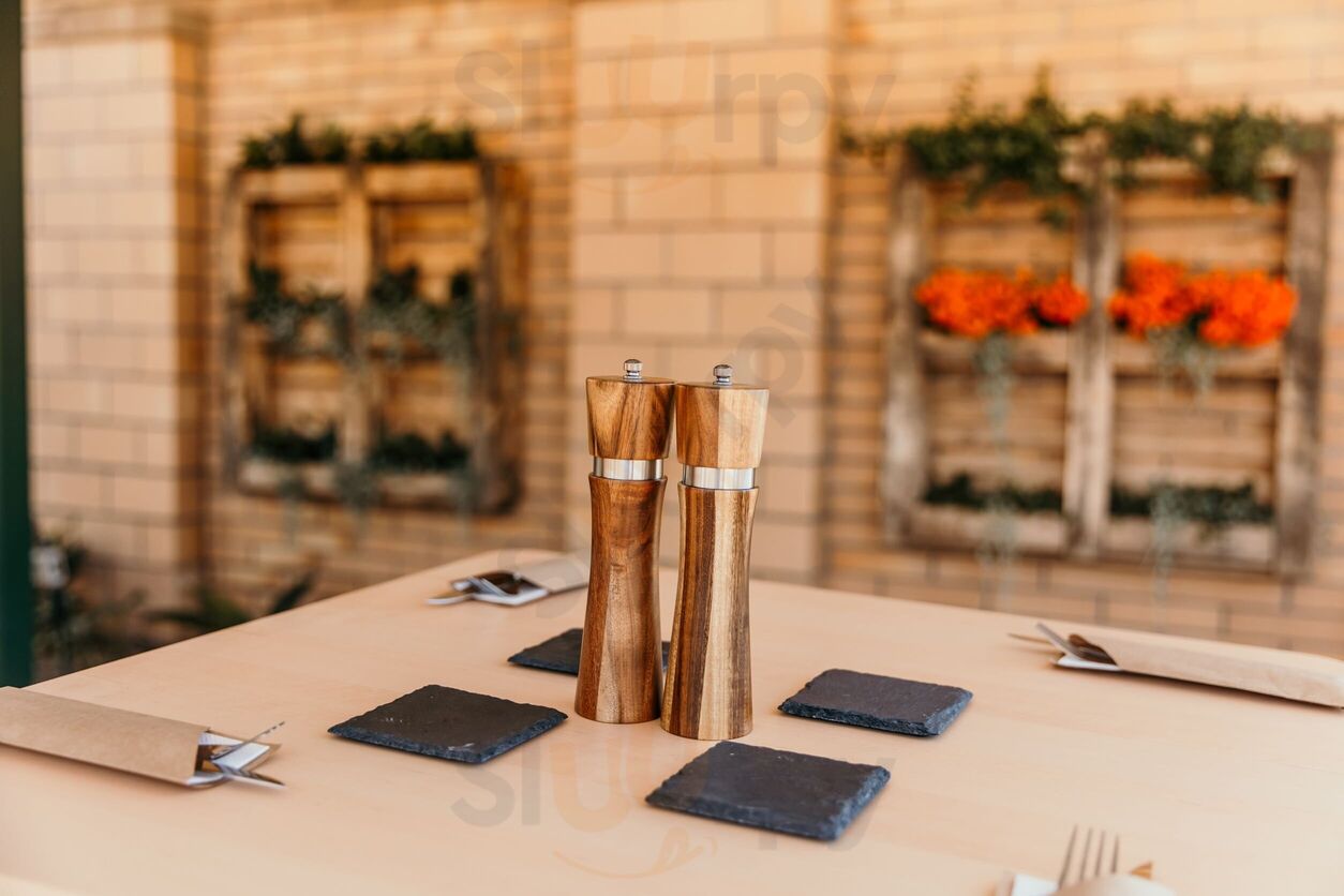 The Woolshed Baa And Grill