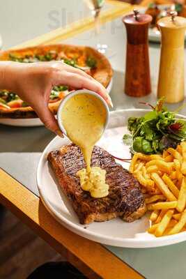 Ovello Bar & Kitchen