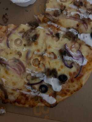 Breezes Bar & Bistro