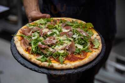 Bella Julia Pizzeria